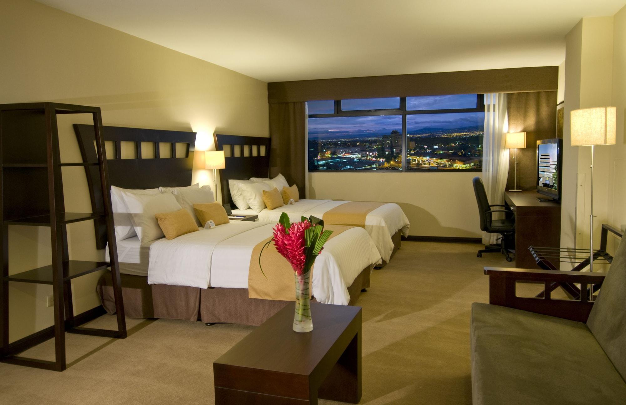Tryp By Wyndham San Jose Sabana Hotel Екстериор снимка