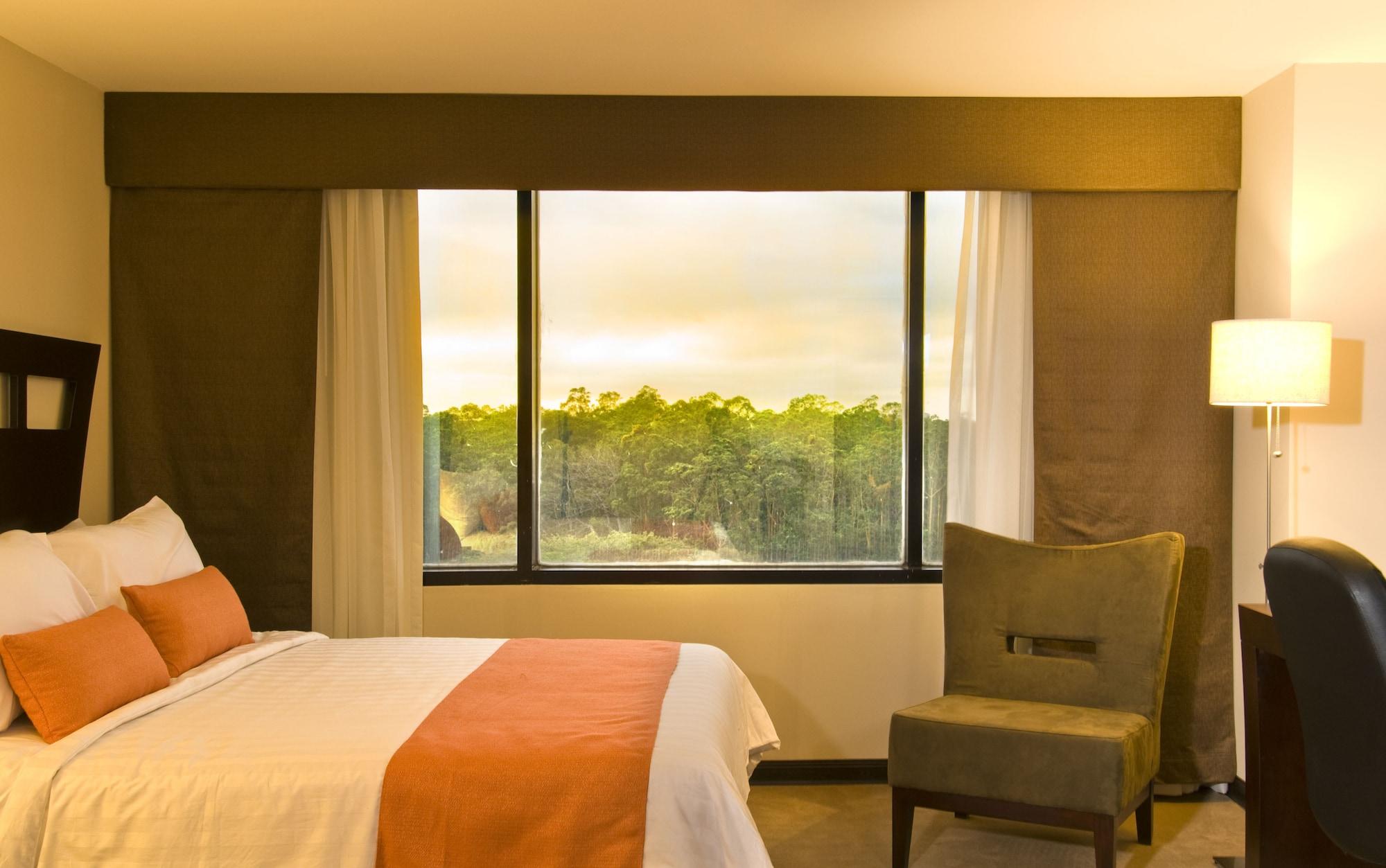 Tryp By Wyndham San Jose Sabana Hotel Екстериор снимка