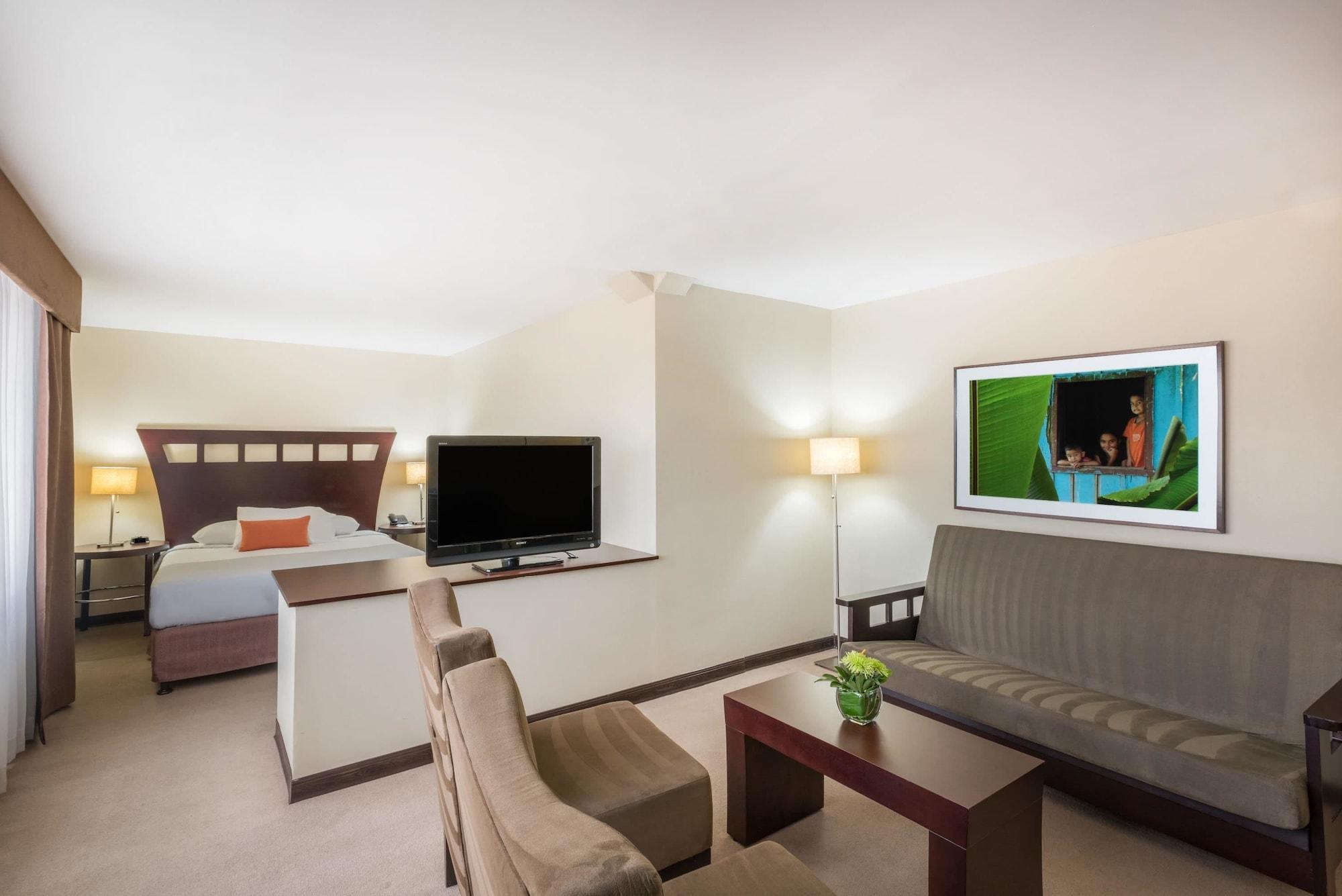 Tryp By Wyndham San Jose Sabana Hotel Екстериор снимка