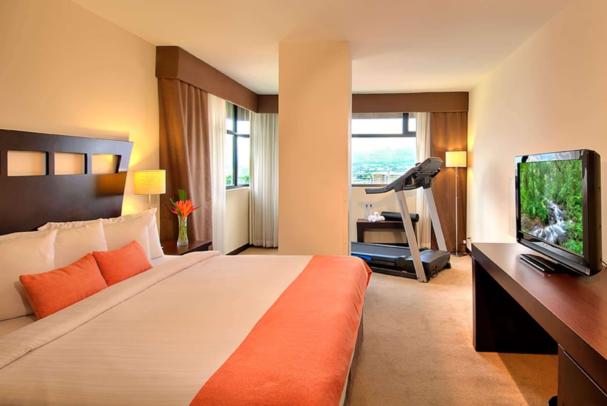 Tryp By Wyndham San Jose Sabana Hotel Стая снимка