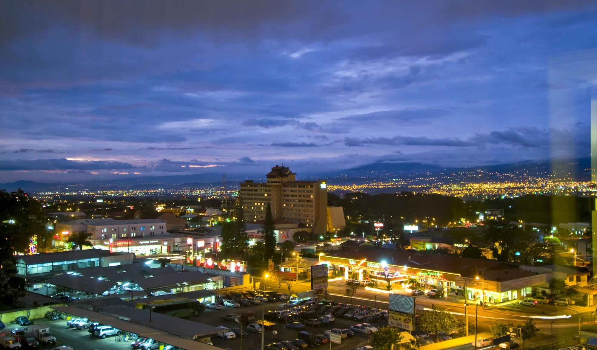 Tryp By Wyndham San Jose Sabana Hotel Екстериор снимка