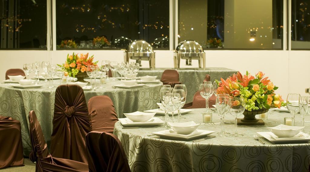 Tryp By Wyndham San Jose Sabana Hotel Екстериор снимка