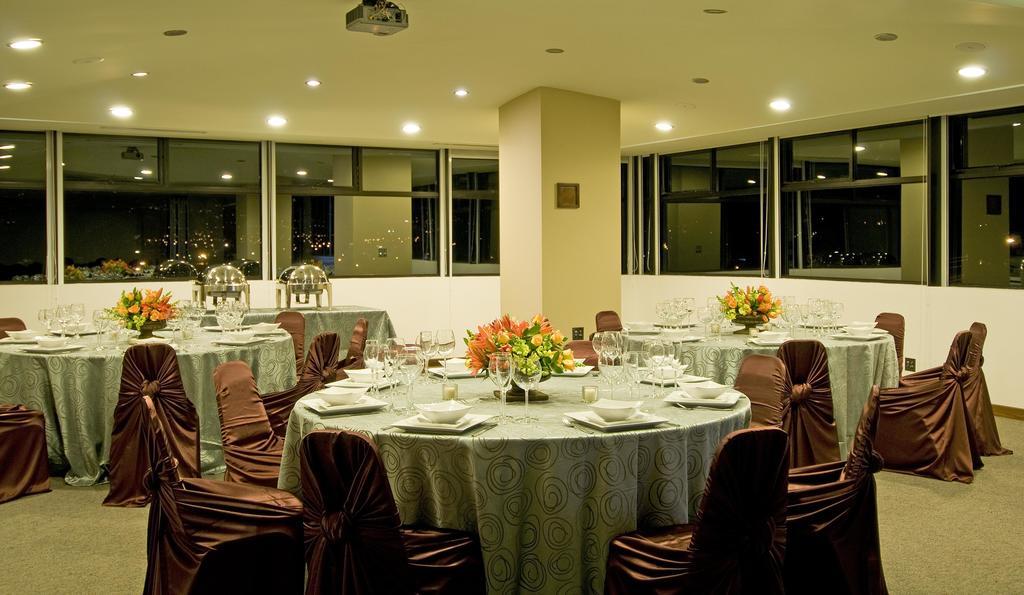 Tryp By Wyndham San Jose Sabana Hotel Екстериор снимка