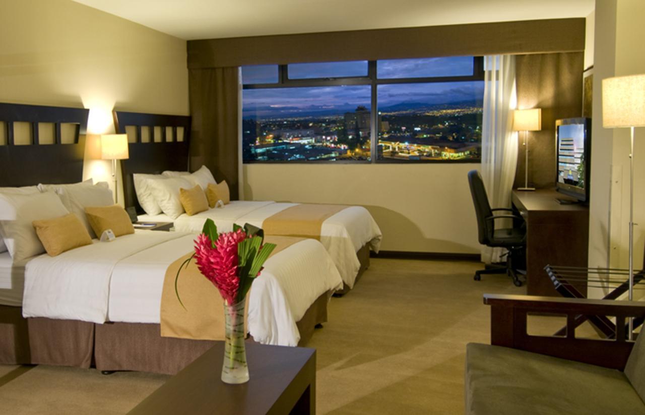 Tryp By Wyndham San Jose Sabana Hotel Стая снимка