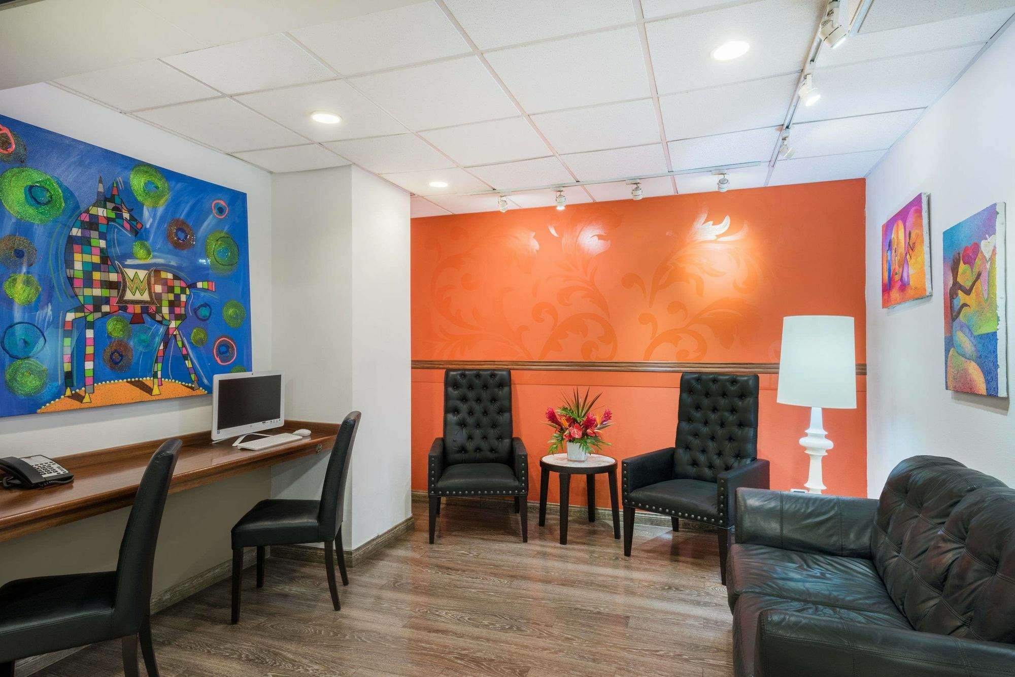Tryp By Wyndham San Jose Sabana Hotel Екстериор снимка