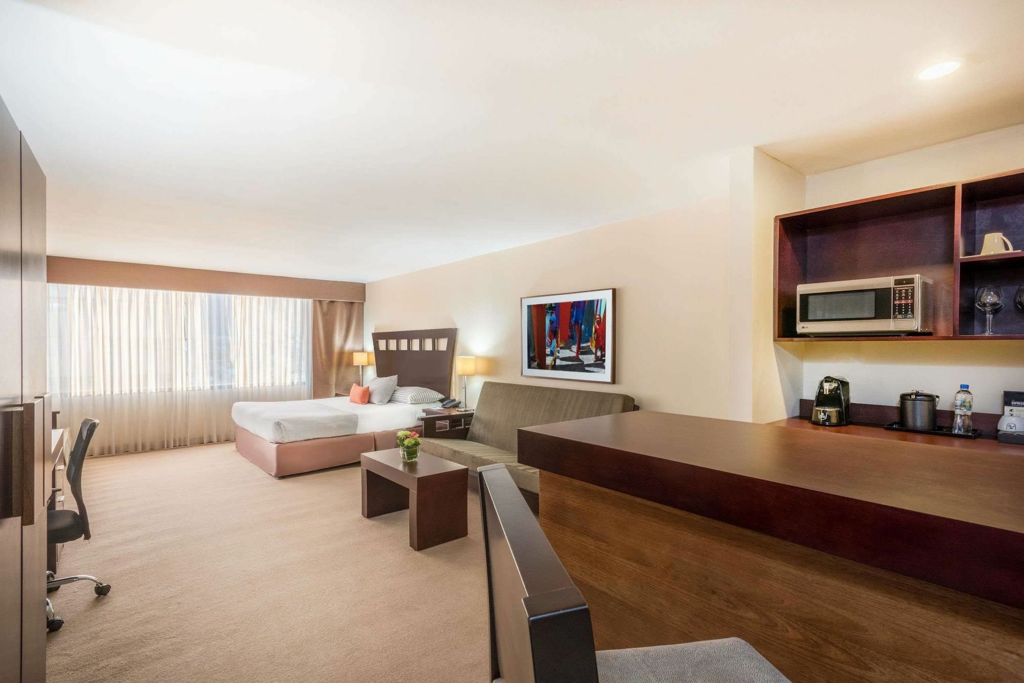 Tryp By Wyndham San Jose Sabana Hotel Екстериор снимка