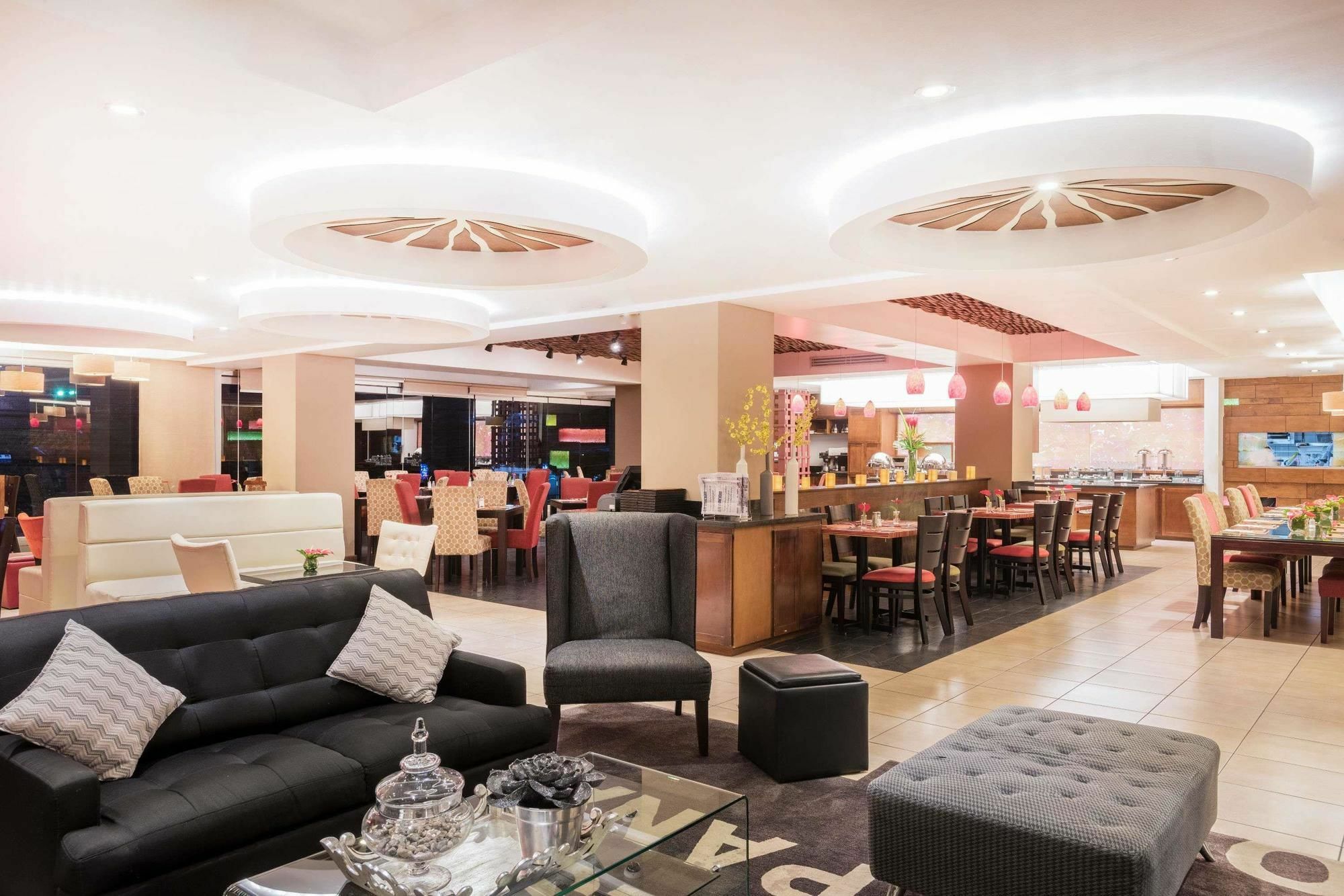 Tryp By Wyndham San Jose Sabana Hotel Екстериор снимка